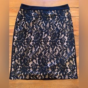NWT! Bebe Women’s Black Lace Foil Midi Pencil Skirt Size 8